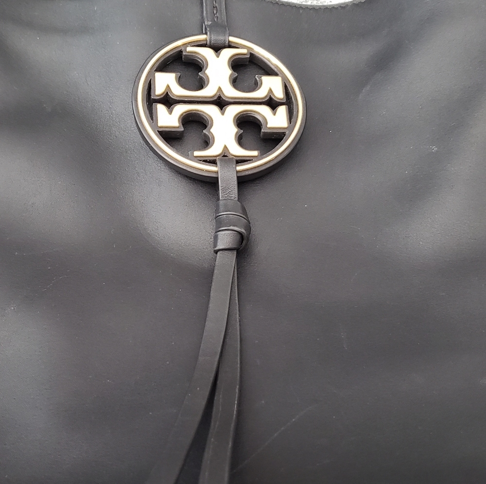 Tory Burch Lg Miller Black Leather Shoulder Bag - Picture 2 of 10
